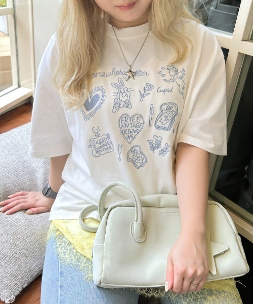 LAC-VERT(ラック・ヴェール)の「落書き刺繍Tシャツ(Tシャツ/カットソー・レディース・ブラック/ピンク/ホワイト・FREE)」の11枚目の写真