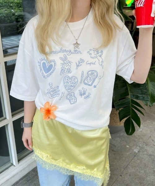 LAC-VERT(ラック・ヴェール)の「落書き刺繍Tシャツ(Tシャツ/カットソー・レディース・ブラック/ピンク/ホワイト・FREE)」の15枚目の写真