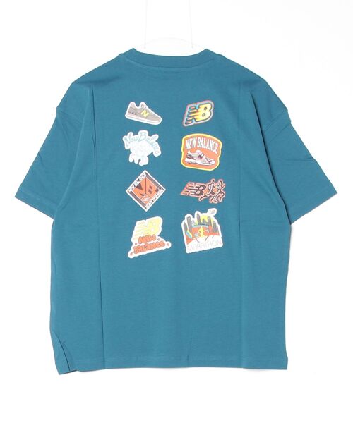 NEW BALANCE(ニューバランス)の「Sticker Pack ショートスリーブTシャツ(オーバーサイズ)(Tシャツ/カットソー・レディース・グレイッシュブルー/ホワイト/アイボリー・X-LARGE/LARGE/MEDIUM/SMALL/XX-LARGE)」の9枚目の写真