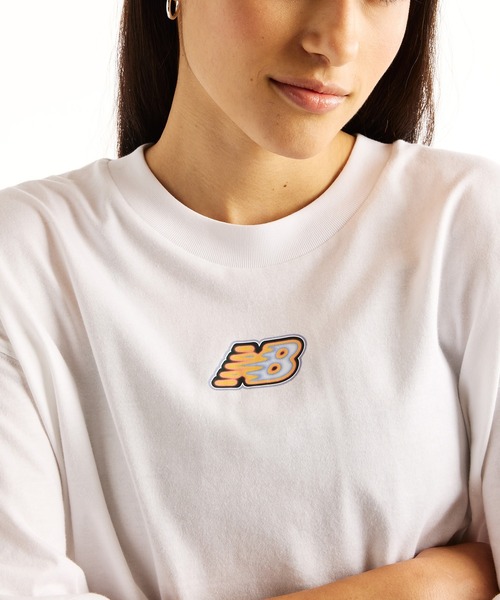 NEW BALANCE(ニューバランス)の「Sticker Pack ショートスリーブTシャツ(オーバーサイズ)(Tシャツ/カットソー・レディース・グレイッシュブルー/ホワイト/アイボリー・X-LARGE/LARGE/MEDIUM/SMALL/XX-LARGE)」の18枚目の写真