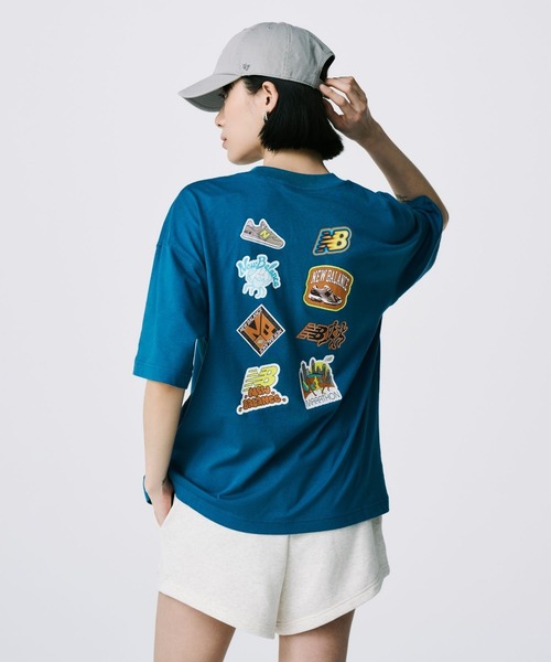 NEW BALANCE(ニューバランス)の「Sticker Pack ショートスリーブTシャツ(オーバーサイズ)(Tシャツ/カットソー・レディース・グレイッシュブルー/ホワイト/アイボリー・X-LARGE/LARGE/MEDIUM/SMALL/XX-LARGE)」の19枚目の写真