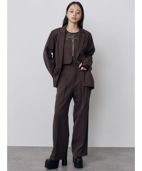 MURUA(ムルーア)の「【セットアップ対応】センプレスラックスパンツ(スラックス・レディース・その他1/ブラウン/ブラック・1/2)」の9枚目の写真