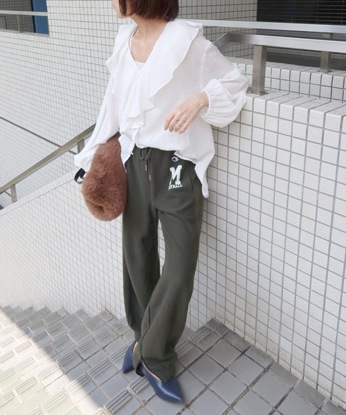 Champion(チャンピオン)の「別注【MISATO×Champion】 スウェットパンツ(スウェットパンツ・レディース・ブラック系その他/アイボリー・MEDIUM)」の3枚目の写真