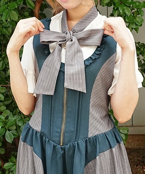 axes femme POETIQUE(アクシーズファムポエティック)の「フレアスリーブボウタイBL(シャツ/ブラウス・レディース・ホワイト/グレー/ブラック・MEDIUM)」の22枚目の写真