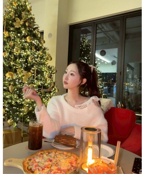 amuiil(アムイル)の「Soft Ribbon Fuzzy Knit(ニット/セーター・レディース・アイボリー・FREE)」の3枚目の写真