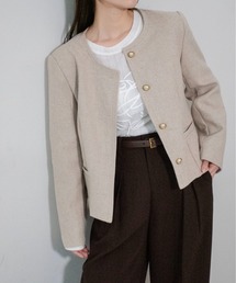 【on:nue】ゴールド釦ヘリンボーンノーカラージャケット /26-27 AW COLLECTION