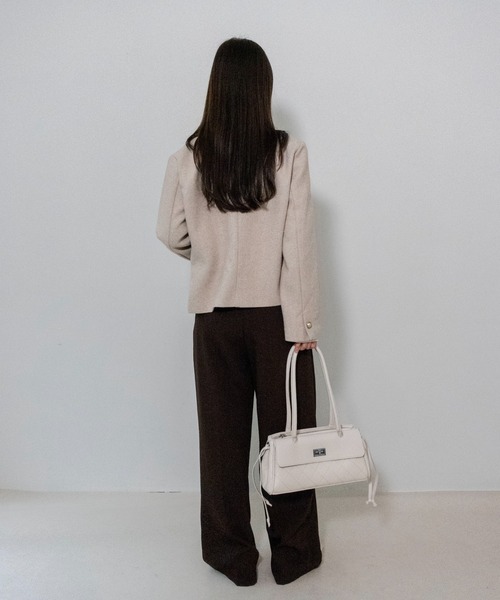 on:nue（オンニュ）の「【on:nue】ゴールド釦ヘリンボーンノーカラージャケット /26-27 AW COLLECTION（ノーカラージャケット・レディース・ベージュ/ブラウン/グレー・FREE）」の15枚目の写真