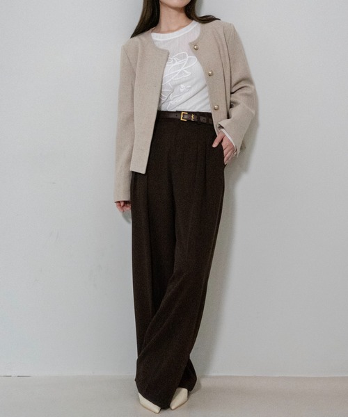 on:nue（オンニュ）の「【on:nue】ゴールド釦ヘリンボーンノーカラージャケット /26-27 AW COLLECTION（ノーカラージャケット・レディース・ベージュ/ブラウン/グレー・FREE）」の14枚目の写真