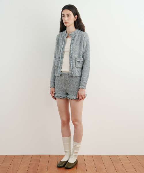 SINOON(シヌーン)の「Color Point Frill Knit Shorts (Deep Grey)(その他パンツ・レディース・アッシュグレー・MEDIUM/SMALL)」の2枚目の写真