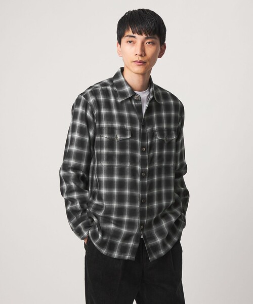green label relaxing(グリーンレーベルリラクシング)の「P/CU/W オンブレ チェック 2フラップポケット シャツ(シャツ/ブラウス・メンズ・ブラック/ブラウン系・L/XL/M/S)」の2枚目の写真