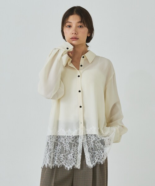 abahouse mavie(アバハウスマヴィ)の「裾レースシャツ(シャツ/ブラウス・レディース・ブラウン/オフホワイト/ブラック・フリー)」の6枚目の写真