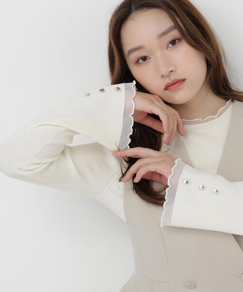 NATURAL BEAUTY BASIC(ナチュラルビューティーベーシック)の「モックネックシアーカフスニット(ニット/セーター・レディース・ピンク/オフホワイト/ブラック/ダークブラウン・FREE)」の1枚目の写真