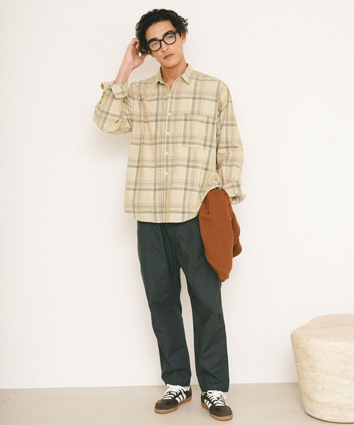 BAYFLOW(ベイフロー)の「コーデュロイチェックシャツ(シャツ/ブラウス・メンズ・ブラック/ブルー/ベージュ・MEDIUM/LARGE)」の15枚目の写真