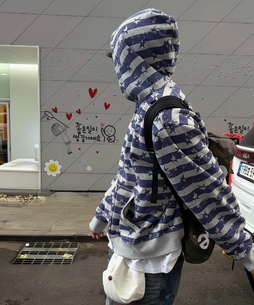 FreeZone（フリーゾーン）の「星柄ボーダー ジップアップパーカー（パーカー・レディース・ブラック/パープル・F）」の12枚目の写真