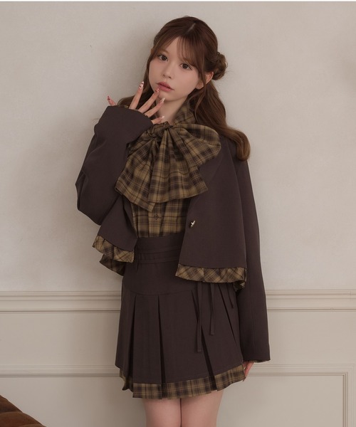 apres jour(アプレジュール)の「【セット着用可能】アソート裾フリルショートジャケット(テーラードジャケット・レディース・ブラック/グレー/ブラウン・フリー/X-LARGE)」の3枚目の写真
