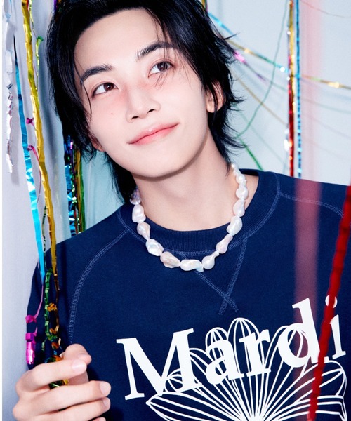 JEONGHAN着用】【UNISEX】SWEATSHIRT RAGLAN LA FLEUR / ユニセックス