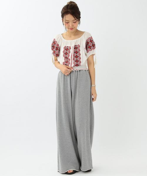 Another Edition（アナザーエディション）の「クレープエンブロプルオーバー/ AEBC C/クレープ EMBR PO◆（シャツ/ブラウス・レディース・オフホワイト/モカ・フリー）」の10枚目の写真