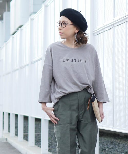 reca（レカ）の「ゆったりシルエット ロゴＴシャツ -EMOTION-（Tシャツ/カットソー・レディース・ブルー系その他/ブラック/オフホワイト/グレー/ブラウン・FREE）」の3枚目の写真