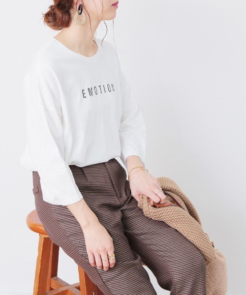 reca（レカ）の「ゆったりシルエット ロゴＴシャツ -EMOTION-（Tシャツ/カットソー・レディース・ブルー系その他/ブラック/オフホワイト/グレー/ブラウン・FREE）」の11枚目の写真