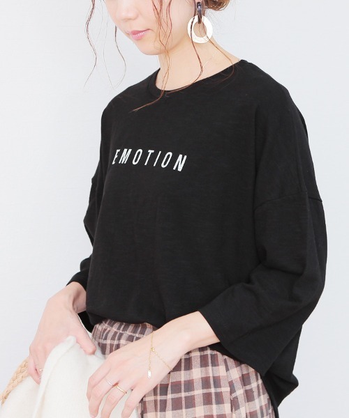 reca（レカ）の「ゆったりシルエット ロゴＴシャツ -EMOTION-（Tシャツ/カットソー・レディース・ブルー系その他/ブラック/オフホワイト/グレー/ブラウン・FREE）」の8枚目の写真