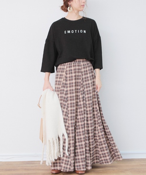 reca（レカ）の「ゆったりシルエット ロゴＴシャツ -EMOTION-（Tシャツ/カットソー・レディース・ブルー系その他/ブラック/オフホワイト/グレー/ブラウン・FREE）」の7枚目の写真