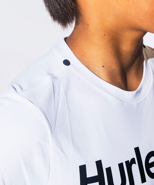 Hurley (ハーレー)の「BOYS O&O DRI-FIT SURF S/S TEE / ボーイズラッシュガード/ 半袖 水陸両用(水着・キッズ・ブラック/ホワイト・MEDIUM/SMALL/LARGE)」の9枚目の写真