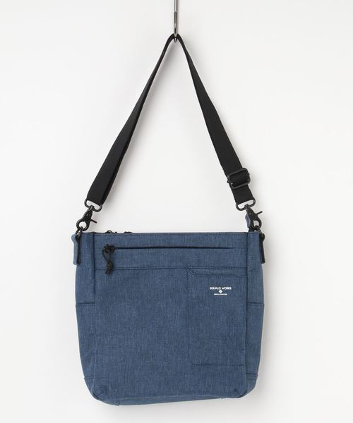 ikka（イッカ）の「シャンブレースクエアショルダーバッグ（ショルダーバッグ・メンズ・ネイビー/ブラック/グレー/ダークグレー/ダークブラウン/ベージュ/ダークベージュ/チャコールグレー/ブルー/その他/シルバーグレー・FREE）」の10枚目の写真