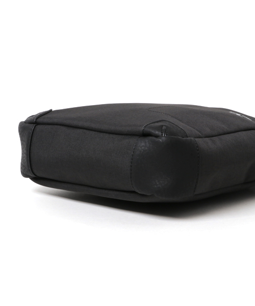 ikka（イッカ）の「シャンブレースクエアショルダーバッグ（ショルダーバッグ・メンズ・ネイビー/ブラック/グレー/ダークグレー/ダークブラウン/ベージュ/ダークベージュ/チャコールグレー/ブルー/その他/シルバーグレー・FREE）」の17枚目の写真