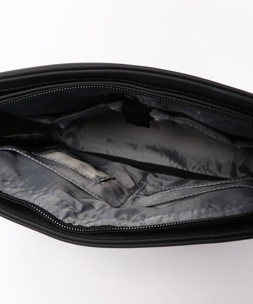 ikka（イッカ）の「シャンブレースクエアショルダーバッグ（ショルダーバッグ・メンズ・ネイビー/ブラック/グレー/ダークグレー/ダークブラウン/ベージュ/ダークベージュ/チャコールグレー/ブルー/その他/シルバーグレー・FREE）」の12枚目の写真