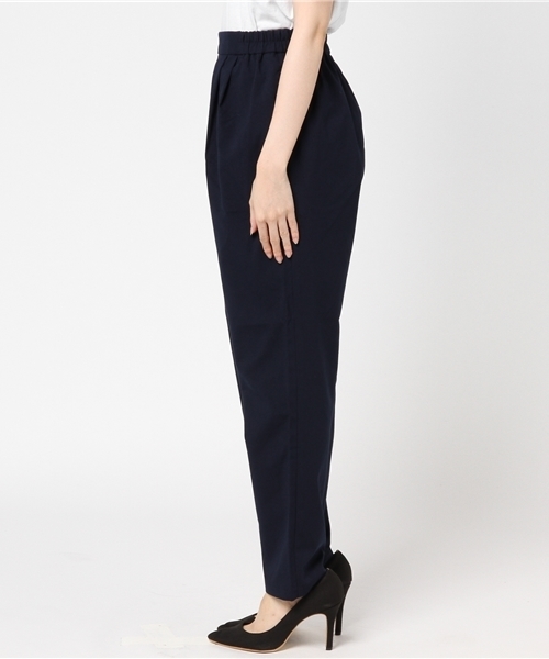 earth music&ecology（アースミュージックアンドエコロジー）の「・タックテーパードパンツ（その他パンツ・レディース・キャメル/ネイビー/グリーン系その他/その他・M/S）」の11枚目の写真