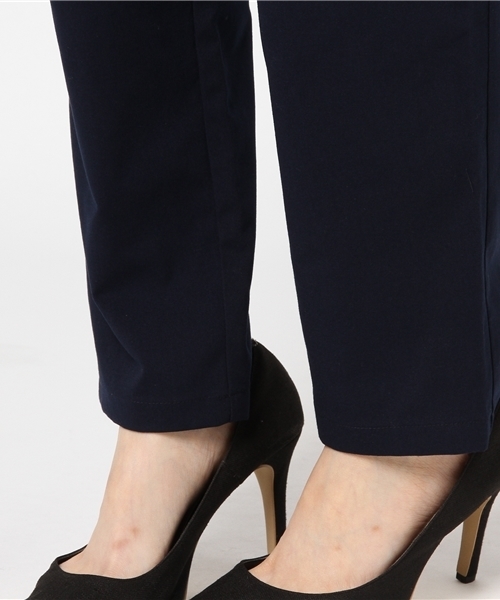 earth music&ecology（アースミュージックアンドエコロジー）の「・タックテーパードパンツ（その他パンツ・レディース・キャメル/ネイビー/グリーン系その他/その他・M/S）」の7枚目の写真