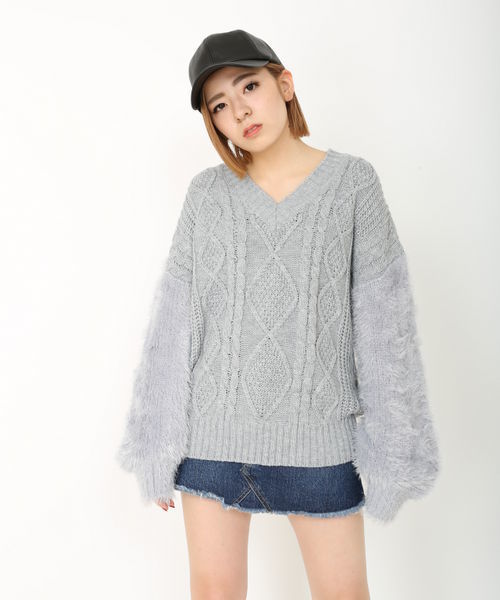 ENVYM（アンビー）の「Ｔｗｏ ｐａｔｔｅｒｎ ｖｏｌｕｍｅ ｋｎｉｔ         （ニット/セーター・レディース・ブラック/ベージュ/グレー・FREE）」の3枚目の写真