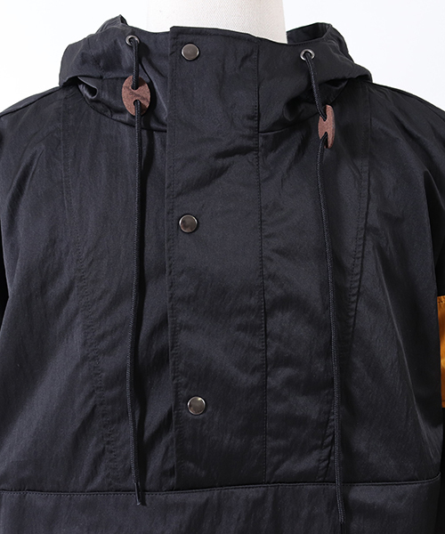 CAMBIO（カンビオ）の「mj5719 - Switch Anorak Jacket　アノラックパーカー（マウンテンパーカー・メンズ・ブラック/オリーブ・S/M/L）」の10枚目の写真