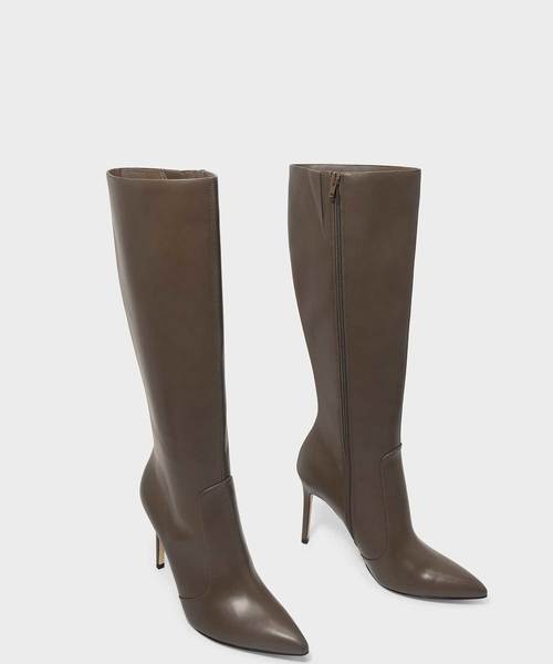 CHARLES & KEITH（チャールズ & キース）の「クラシックニーブーツ / CLASSIC KNEE BOOTS（ブーツ・レディース・ブラック/オリーブ/バーガンディー・22.5cm/23cm/23.5cm/24.5cm/25cm）」の14枚目の写真