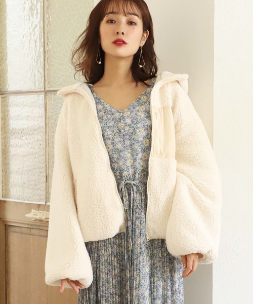 one after another NICE CLAUP（ワンアフターアナザーナイスクラップ）の「ヴィンテージ花柄ロングワンピース（ワンピース・レディース・アイボリー/サックスブルー/ラベンダー・FREE）」の19枚目の写真