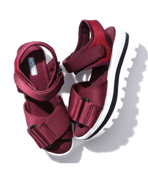 EVOL�i�C�[�{���j�́uandGIRL�f�ځE�ᔽ���ł�݂��ȗ����S�n�yEVOL�z�x���g�f�U�C���T���_��IM7925�i�T���_���j�v�b���C��