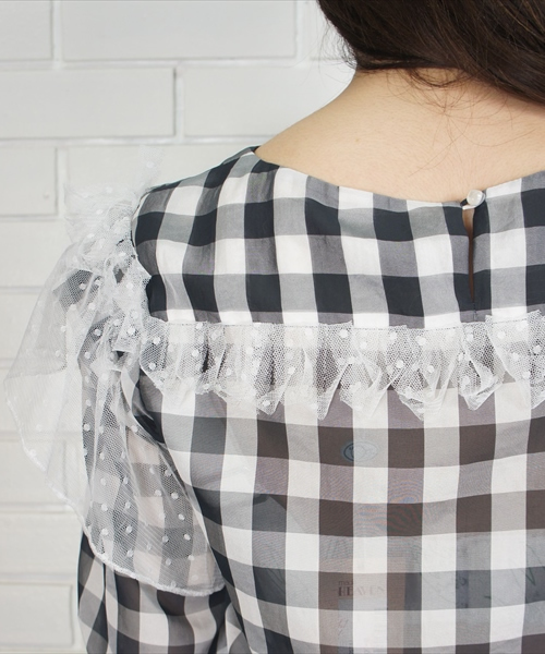 made in HEAVEN(メイドインヘブン)の「Emily top(シャツ/ブラウス・レディース・ブラック/グレー・ONE SIZE)」の6枚目の写真