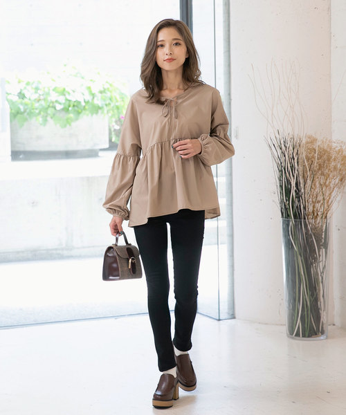 KOBE LETTUCE（コウベレタス）の「前後2WAYリボンギャザーバルーン袖ブラウス（シャツ/ブラウス・レディース・ブラック/ベージュ/ブラウン/オフホワイト・FREE）」の9枚目の写真