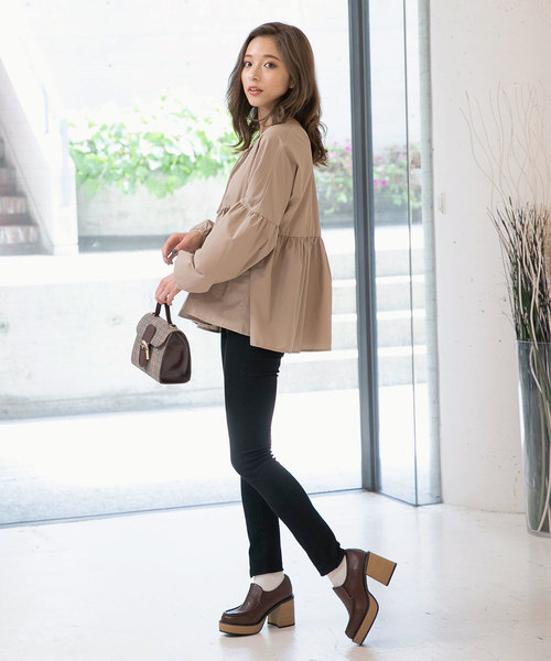 KOBE LETTUCE（コウベレタス）の「前後2WAYリボンギャザーバルーン袖ブラウス（シャツ/ブラウス・レディース・ブラック/ベージュ/ブラウン/オフホワイト・FREE）」の10枚目の写真