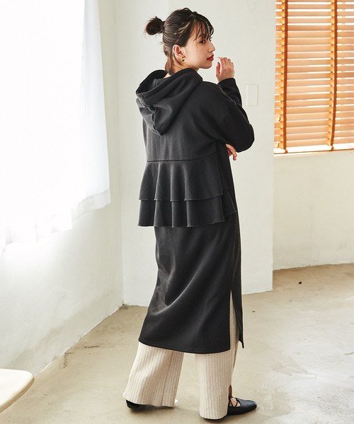GeeRA(ジーラ)の「裏起毛バックフリルパーカーワンピース(ワンピース・レディース・モカ/ブラック・X-LARGE/MEDIUM/LARGE)」の5枚目の写真