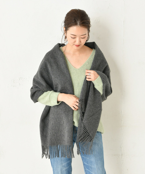 DouDou(ドゥドゥ)の「ウール無地ストール(ストール/ショール・レディース・ベージュ/ブラウン/ダークグレー・FREE)」の2枚目の写真