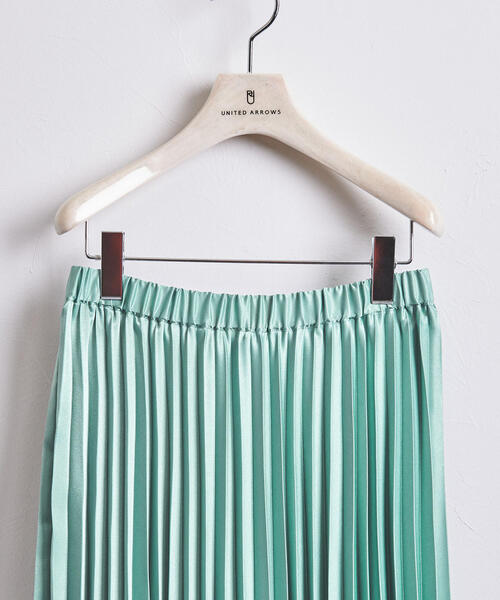 UNITED ARROWS（ユナイテッドアローズ）の「＜STYLE for LIVING＞サテン プリーツ ロングスカート†（スカート・レディース・ライム/ベージュ/イエロー・FREE）」の14枚目の写真