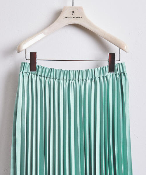 UNITED ARROWS（ユナイテッドアローズ）の「＜STYLE for LIVING＞サテン プリーツ ロングスカート†（スカート・レディース・ライム/ベージュ/イエロー・FREE）」の13枚目の写真
