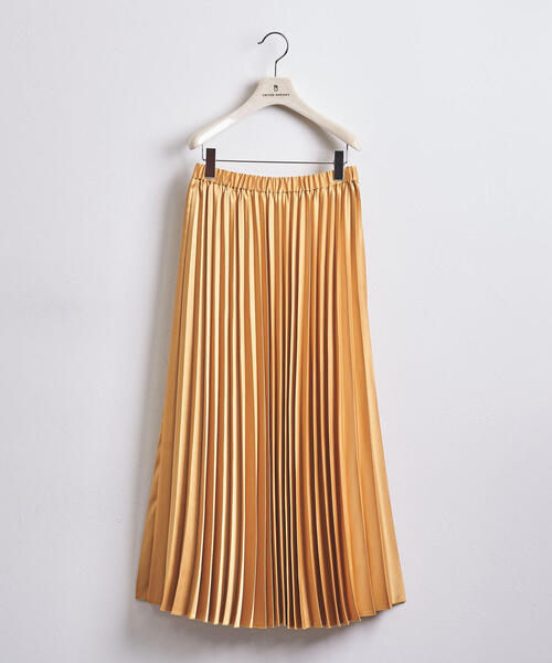 UNITED ARROWS（ユナイテッドアローズ）の「＜STYLE for LIVING＞サテン プリーツ ロングスカート†（スカート・レディース・ライム/ベージュ/イエロー・FREE）」の10枚目の写真
