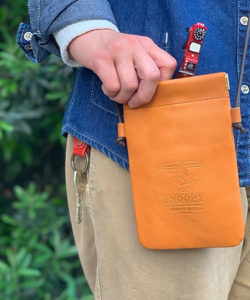日本製 Snoopy Leather Multi Pouch スヌーピー レザー マルチ ポーチ ボディバッグ ウエストポーチ Snoopy Old Betty S スヌーピーカケルオールドベティーズ のファッション通販 Zozotown