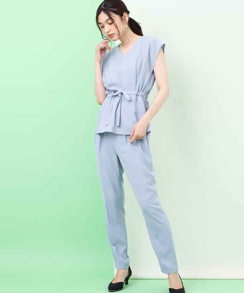 ペプラムセットアップ A V V アーヴェヴェ のワンピース ワンピース 2点セット