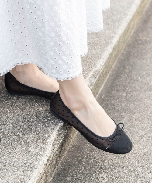 menue（メヌエ）の「【21.0～26.5サイズ展開 / 新色追加】【 ふわカル 】 ラウンドトゥ バレエシューズ（バレエシューズ・レディース・グレイッシュベージュ/レッド系その他/ブラウン系その他/シルバー/アイボリー/レオパード/ベージュ系その他/パイソン/アッシュブラウン/ブロンズ/キャメル/パープル/グリーン/ライトグリーン/ブラック系その他/ブラック/アッシュグレー/ブラウン系その他2/ブルーグレー/ラベンダー/その他/ブラック系その他3/ブラック系その他2/ピンクベージュ/ベージュ系その他2/ベージュ系その他3/シルバー系その他/ブラウン/イエロー/ブルー/その他1/グレー/アイボリー系/ドット/ゴールド/ブラック系その他4/レッド/ホワイト×ブラック/レッド系その他2/グリーン系その他/チェック/シルバー系その他2/ピンク系1/ベージュ系1/ブラック系1/ブラウン系その他3/ダークブラウン/レッド系その他3/ベージュ系その他4/オフホワイト/ベージュ系その他5/レッド系その他4/ブラック系その他5/ブラウン系その他4/ブラック系その他7/ホワイト系その他/ブラック系その他6/ライトブルー・21.5cm/22.0cm/22.5cm/23.0cm/23.5cm/24.0cm/24.5cm/25.0cm/25.5cm/26.0cm/26.5cm/21.0cm）」の12枚目の写真