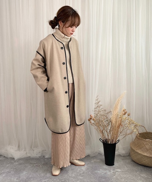 slowmelly(スローメリー)の「【WEARISTA てら】パイピングライトアウター(ノーカラージャケット・レディース・ブラック/ベージュ・FREE)」の3枚目の写真