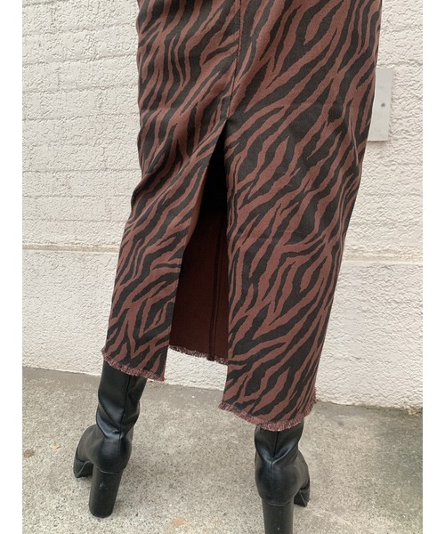EGOIST（エゴイスト）の「ゼブラ柄ロングタイトスカート（スカート・レディース・ホワイト/ブラウン・S/M）」の8枚目の写真