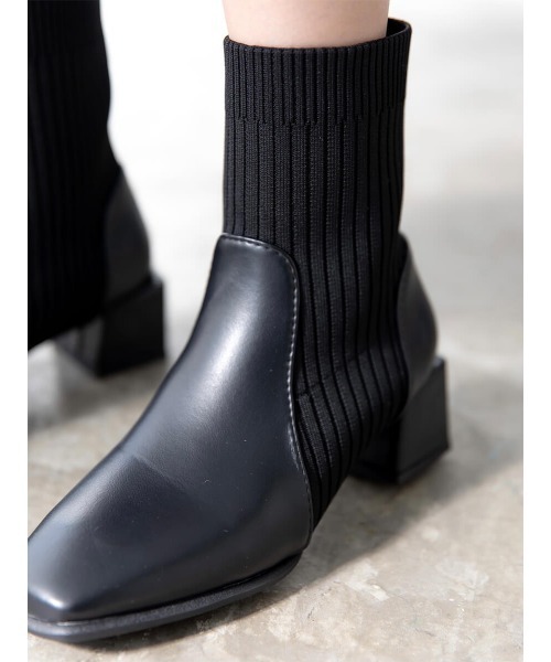 amel（エイメル）の「スクエアトゥソックスブーツ（ブーツ・レディース・ブラック・23.5cm/24.5cm/23.0cm/24.0cm）」の5枚目の写真